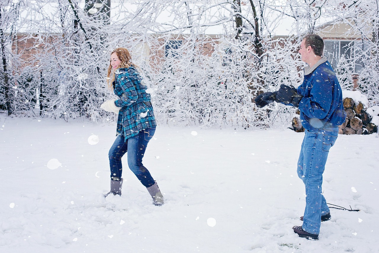 Schneeballschlacht